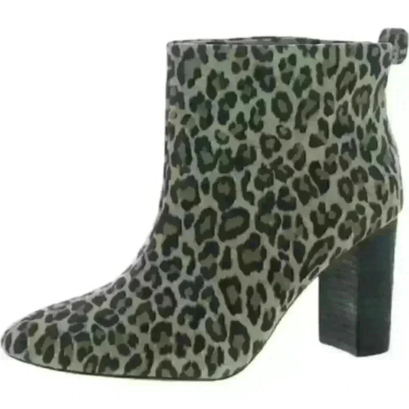Charles by Charles David slip on Animal Print Booties sz 7.5 - Picture 1 of 5